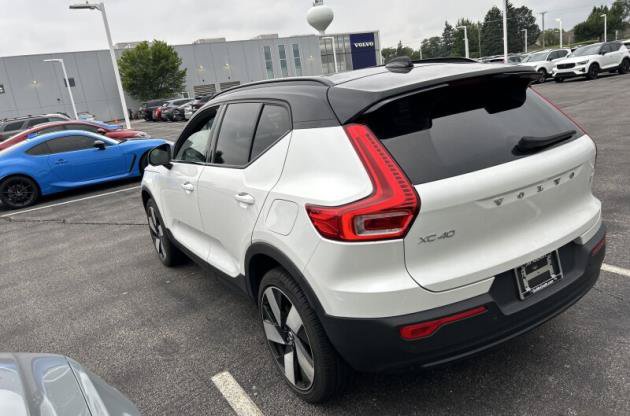Used 2023 Volvo XC40 Recharge Ultimate w/ Protection Package Premier AWD/4WD image 5