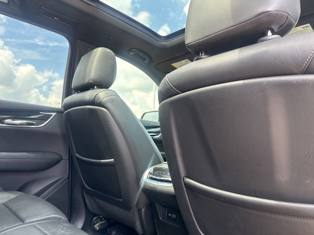 Used 2020 Cadillac XT6 Premium Luxury FWD image 33