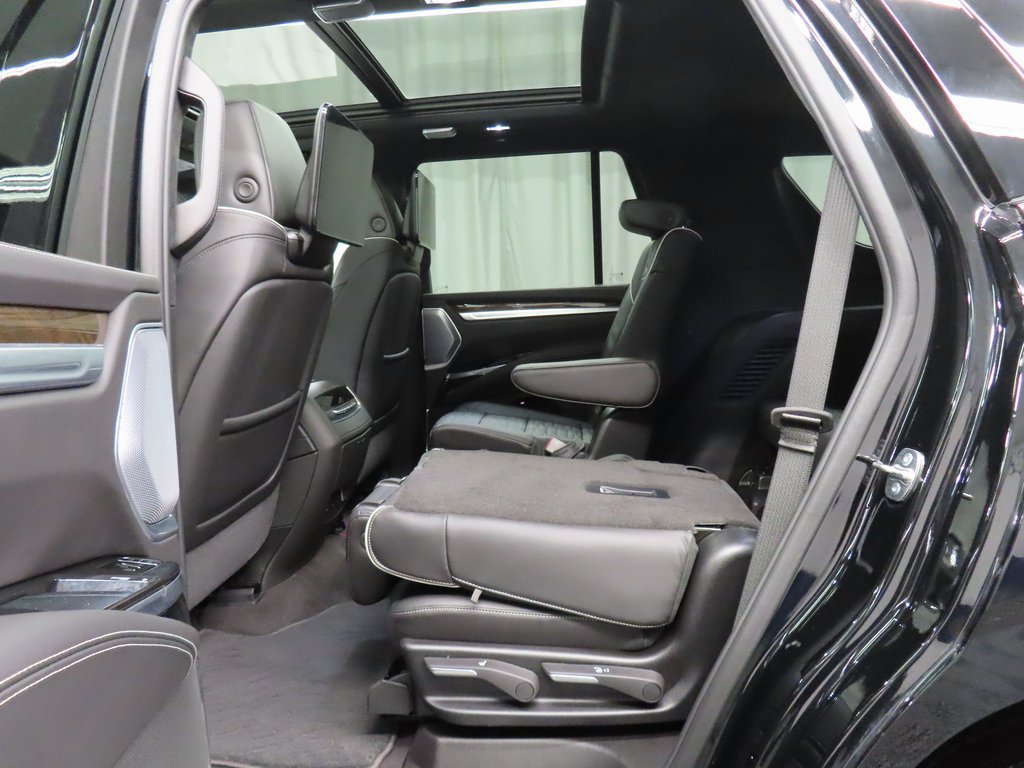 Used 2026 Cadillac Escalade Platinum Sport w/ LPO, Floor Liner Package AWD/4WD image 54