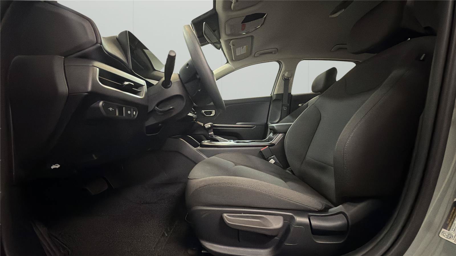 New 2026 Kia K4 FWD image 10