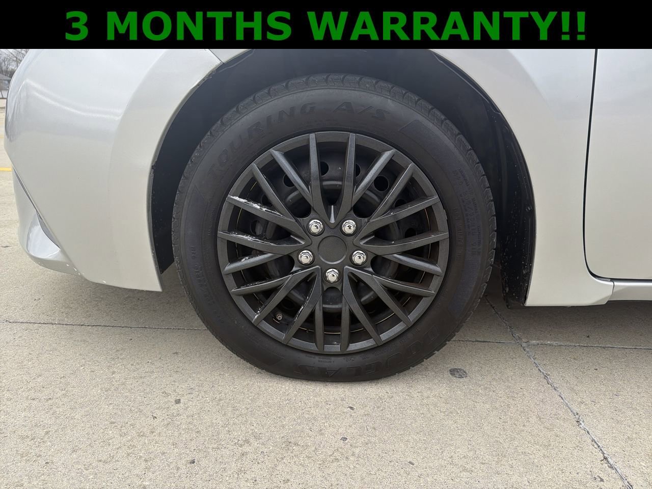 Used 2016 Toyota Corolla LE image 32