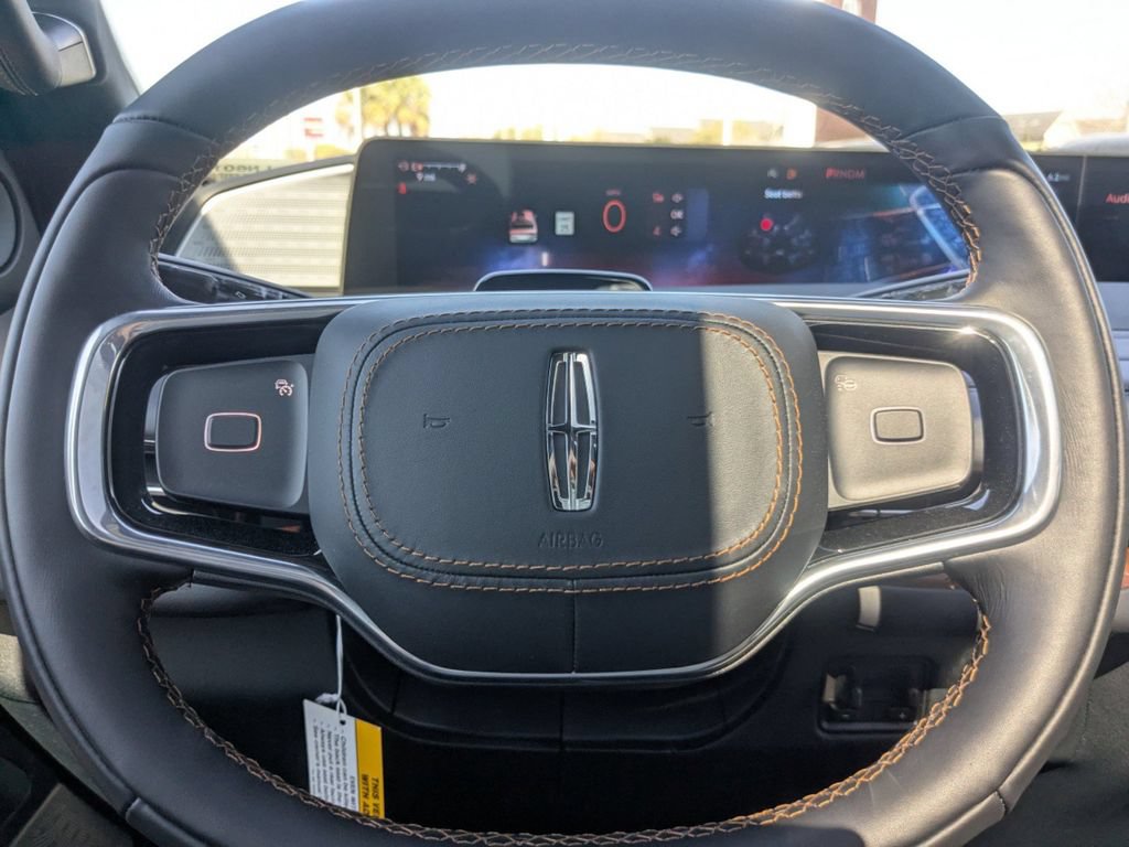New 2026 Lincoln Navigator Black Label AWD/4WD image 30