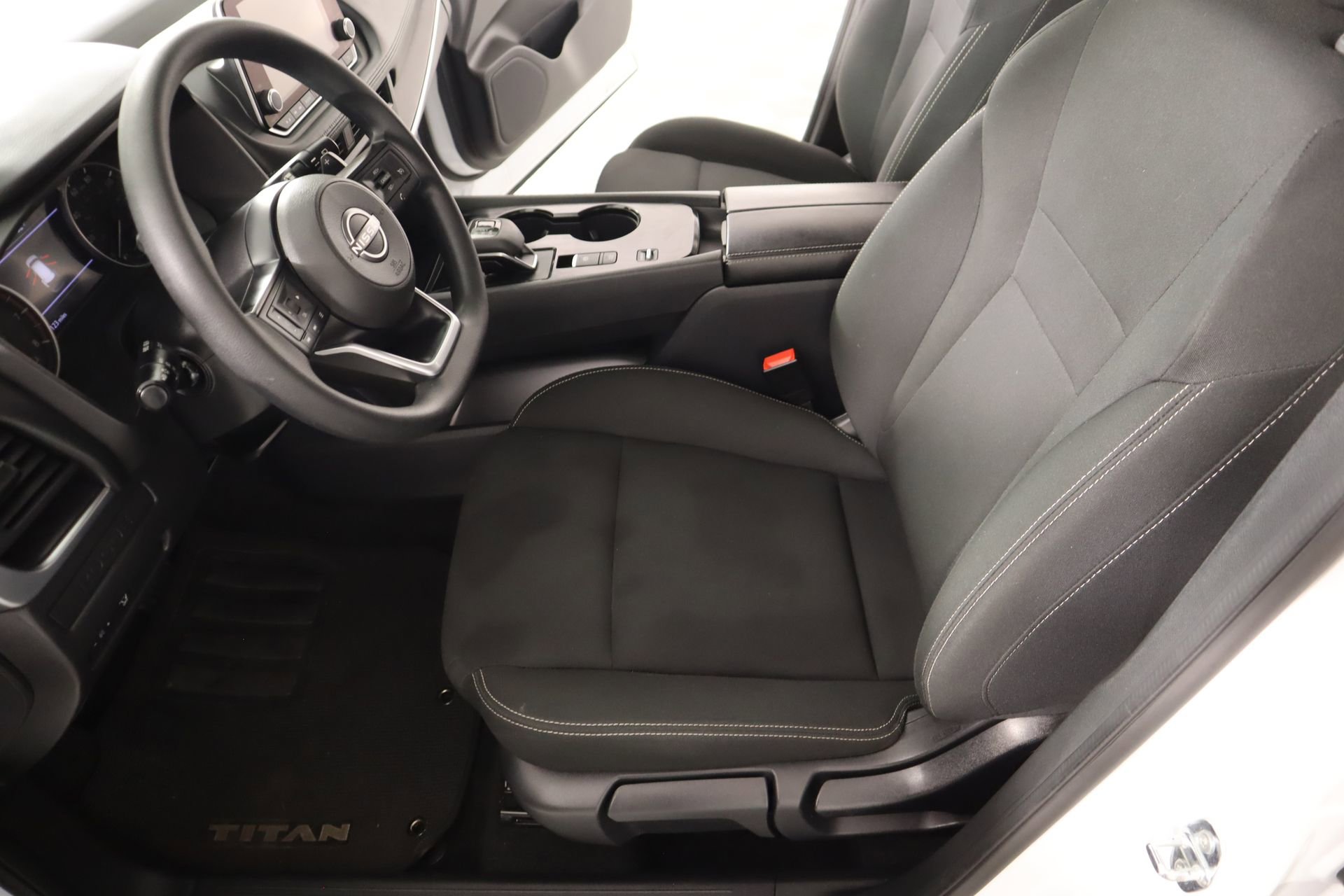 Used 2024 Nissan Rogue S image 10