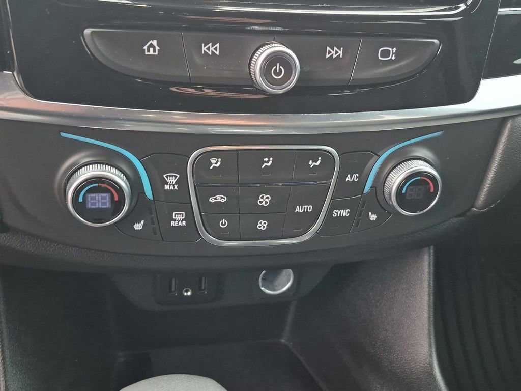 Certified 2023 Chevrolet Traverse LT FWD image 18