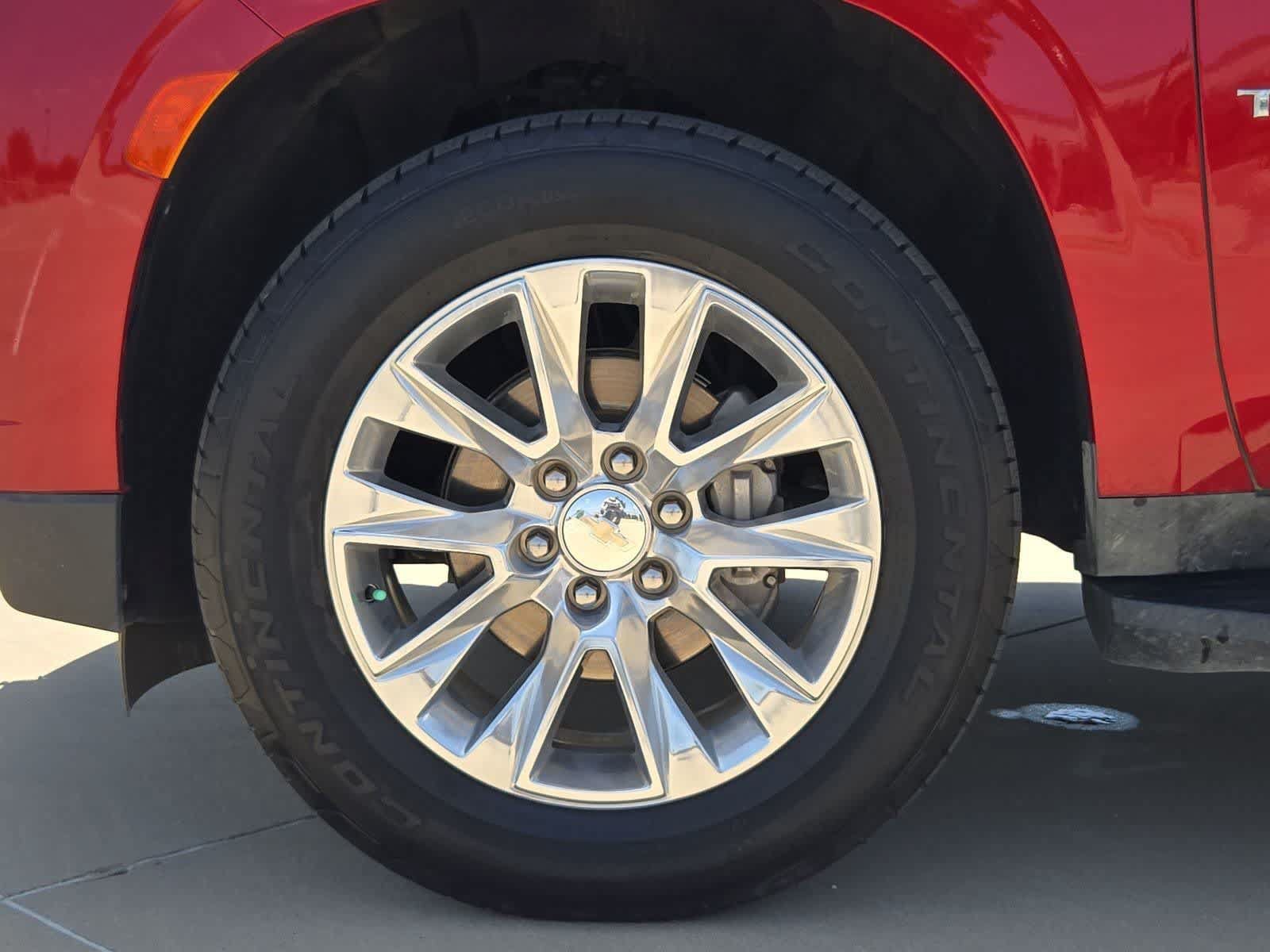 Used 2024 Chevrolet Tahoe Premier w/ Premium Package AWD/4WD image 12