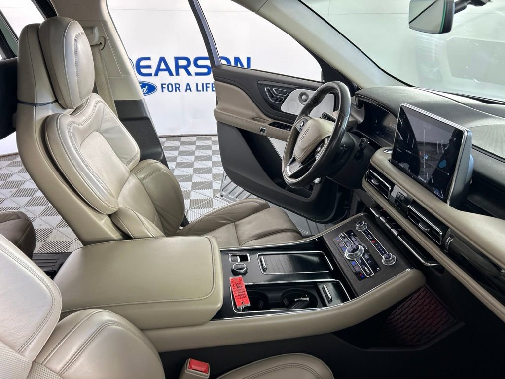 Used 2020 Lincoln Aviator Reserve w/ Equipment Group 202A AWD/4WD image 26