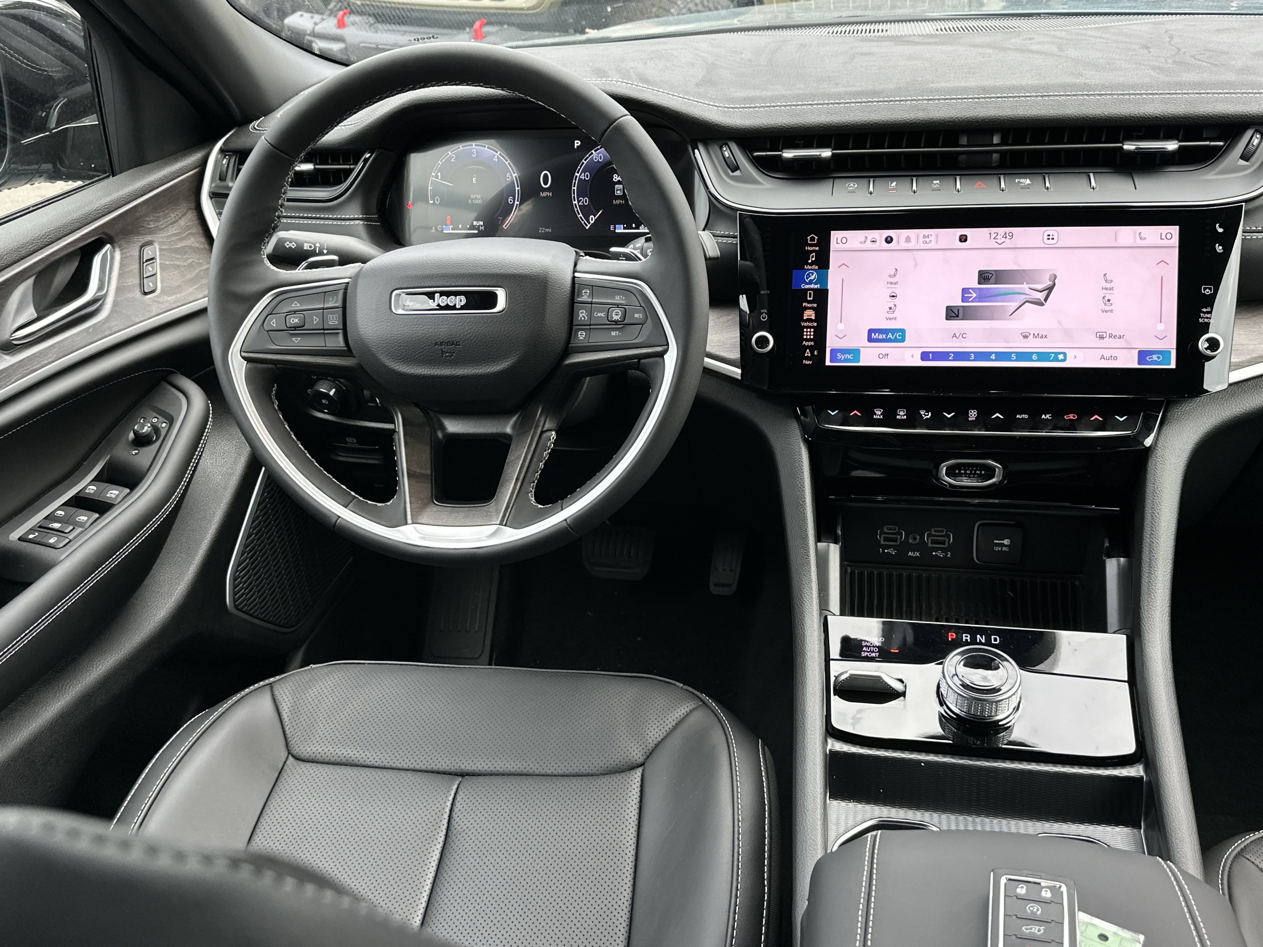 New 2027 Jeep Grand Cherokee Limited AWD/4WD image 33