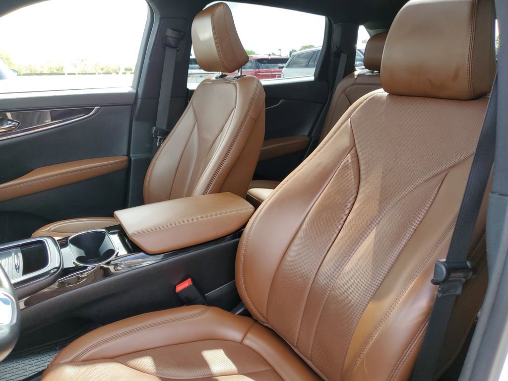 Used 2023 Lincoln Nautilus Reserve image 21
