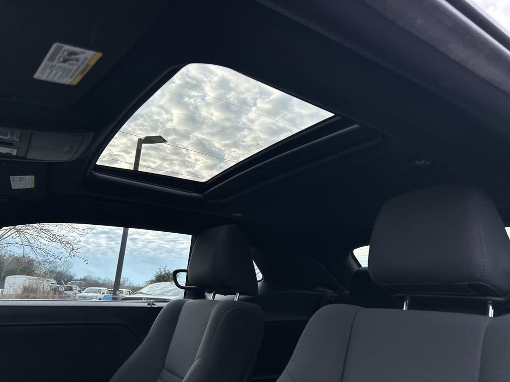 Used 2013 Dodge Challenger R/T image 19