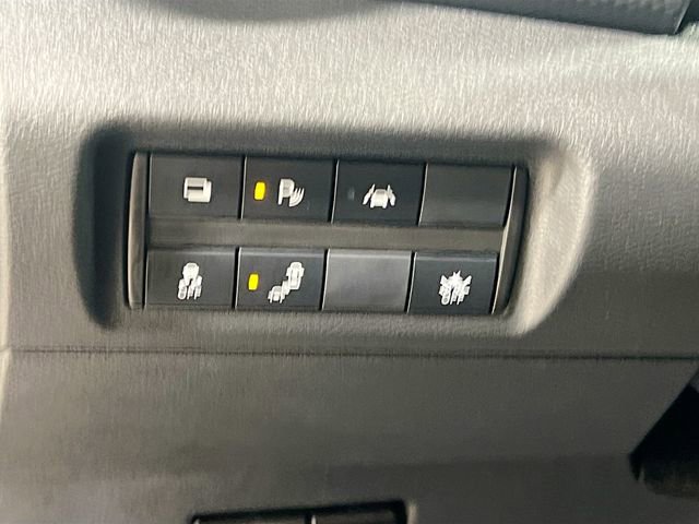 Used 2022 Nissan Kicks S FWD image 10