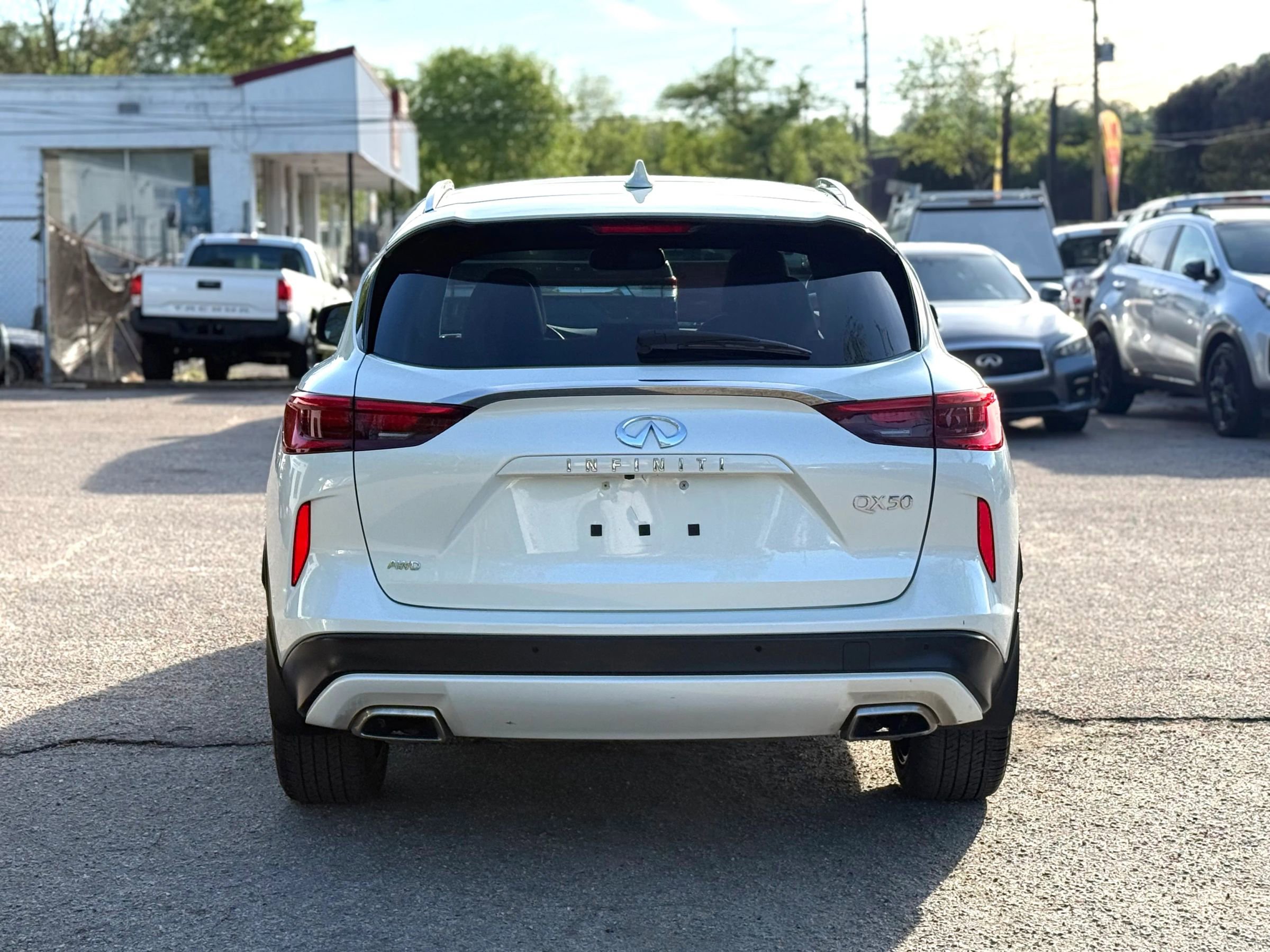 Used 2021 INFINITI QX50 Luxe w/ Appearance Package image 6
