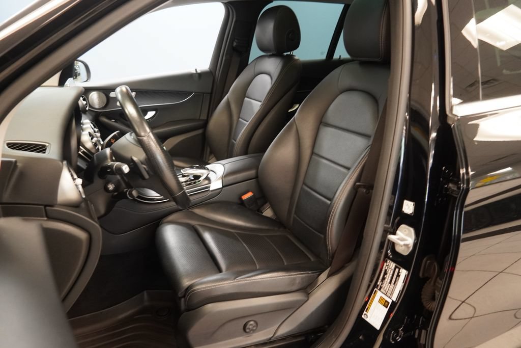 Used 2016 Mercedes-Benz GLC 300 4MATIC image 3