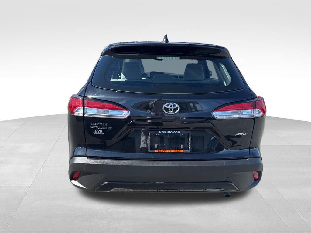 Used 2023 Toyota Corolla Cross L image 4