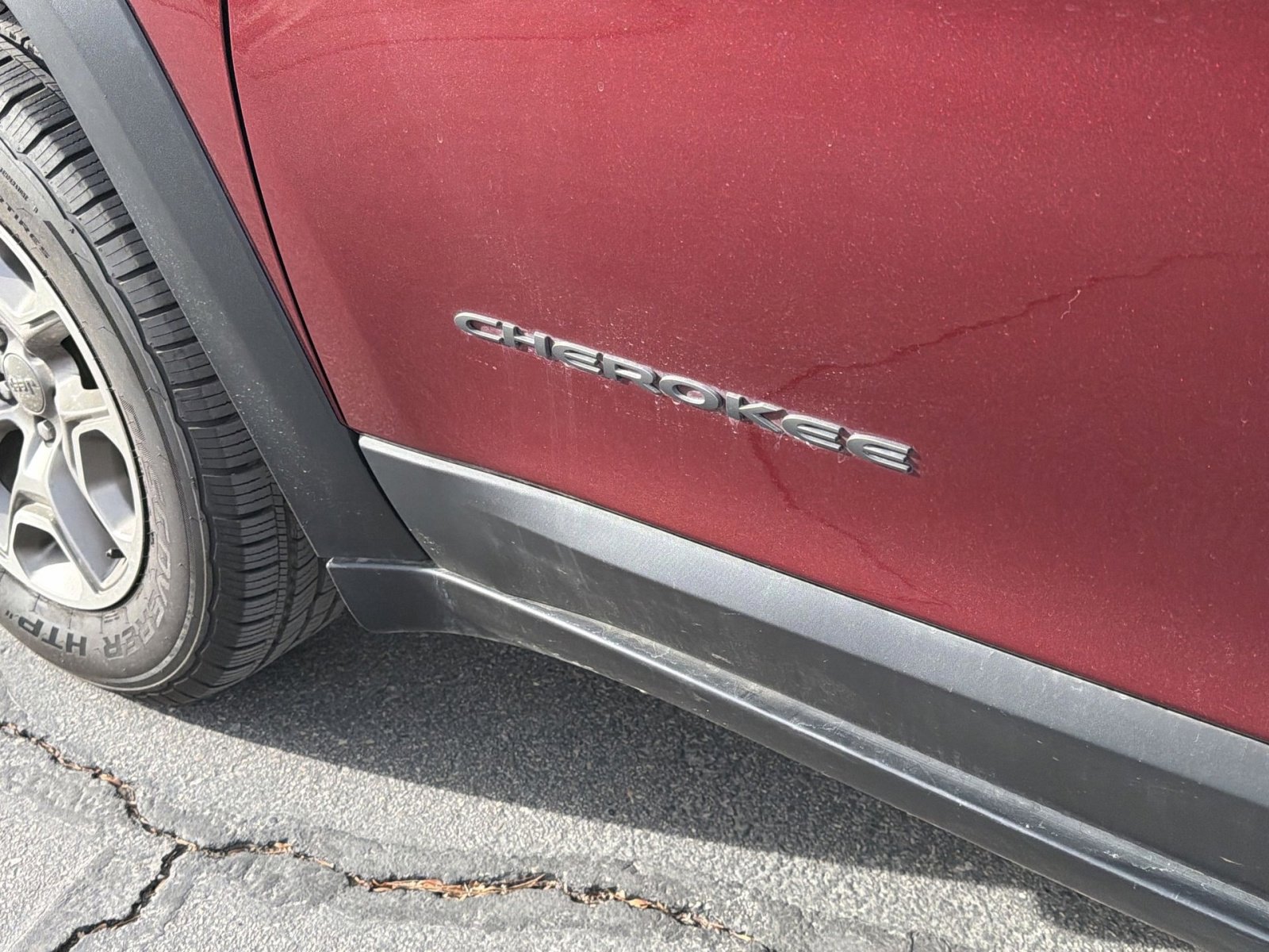 Used 2021 Jeep Cherokee Trailhawk w/ Comfort/Convenience Group image 12