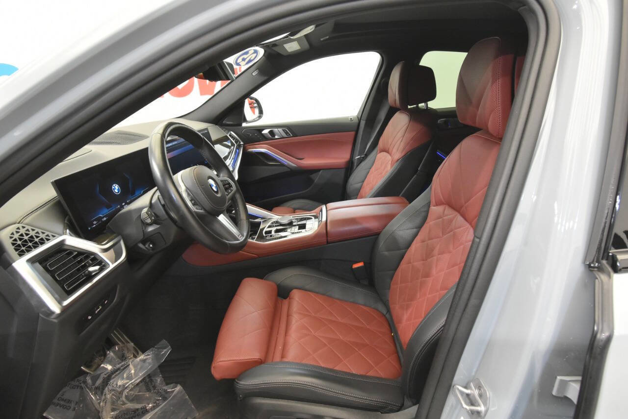 Used 2025 BMW X6 xDrive40i w/ Climate Comfort Package image 13