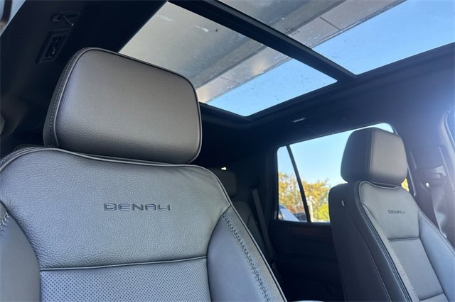 New 2026 GMC Yukon Denali w/ Sun & Power Step Package image 16