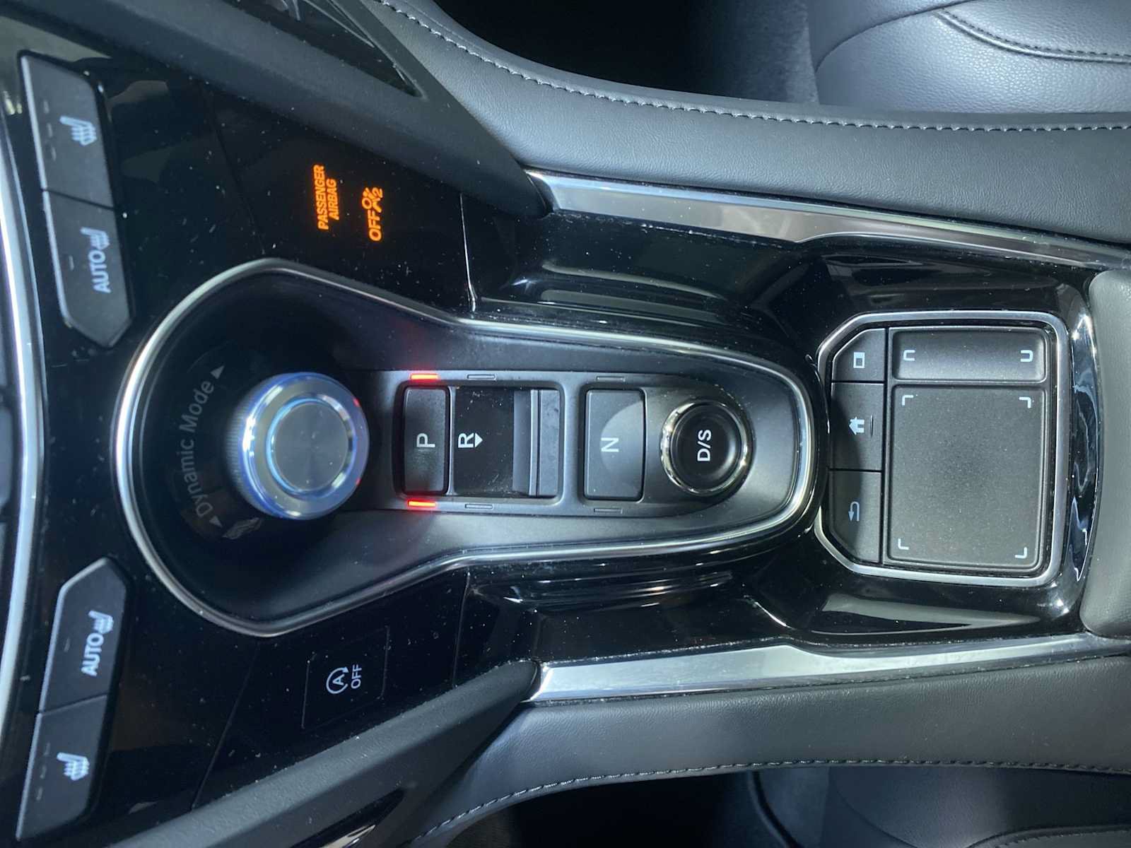 Used 2024 Acura RDX SH-AWD image 17