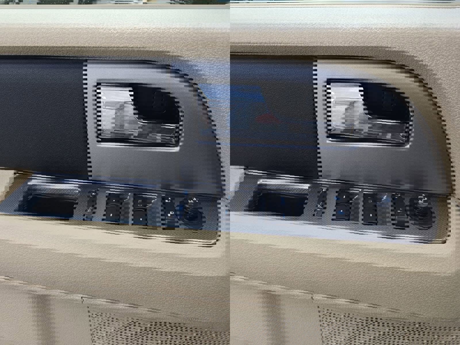 Used 2016 Ford Expedition EL XLT w/ Equipment Group 202A image 30