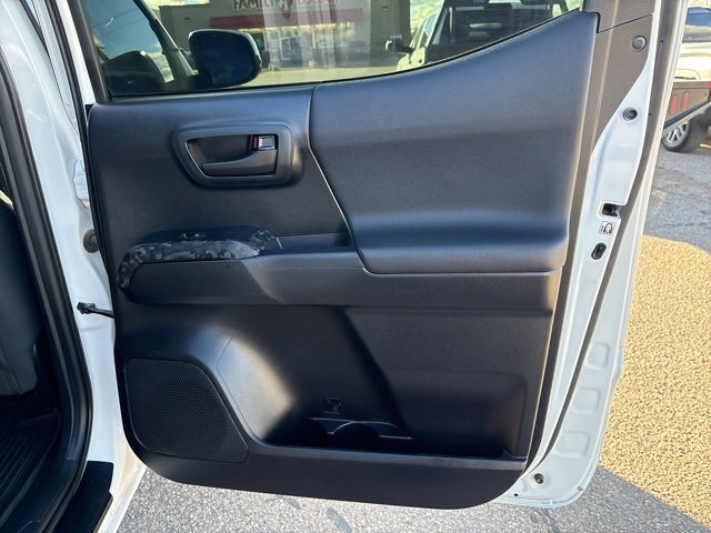 Used 2020 Toyota Tacoma TRD Off-Road image 12