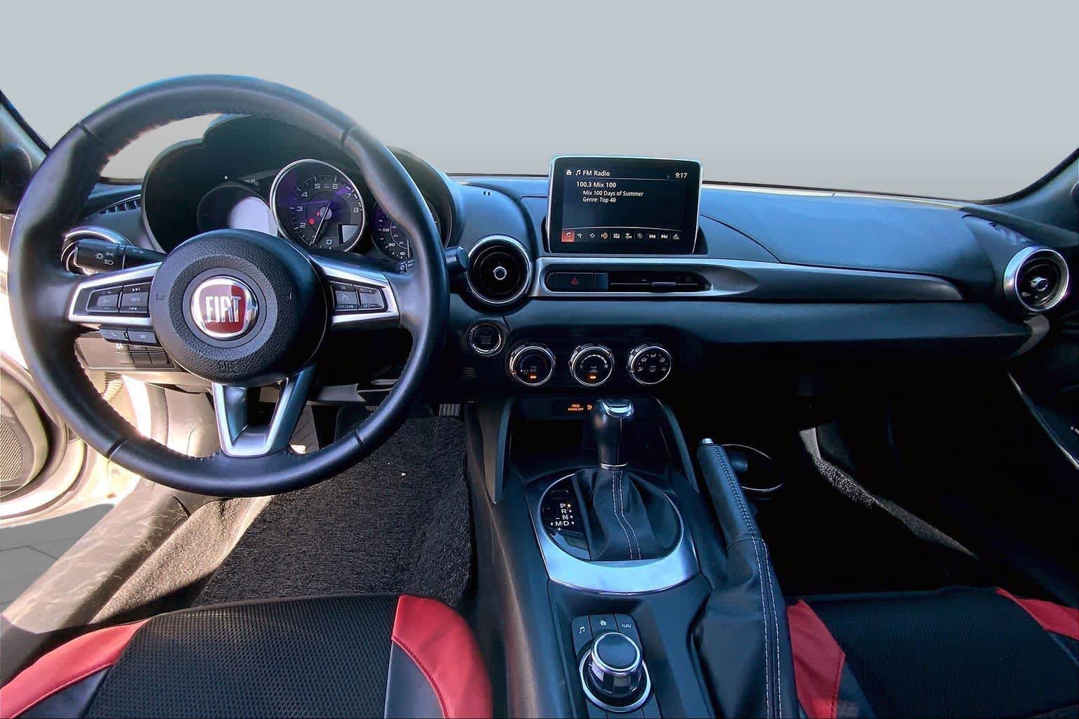 Used 2018 FIAT 124 Spider Classica w/ Technology Group RWD image 16