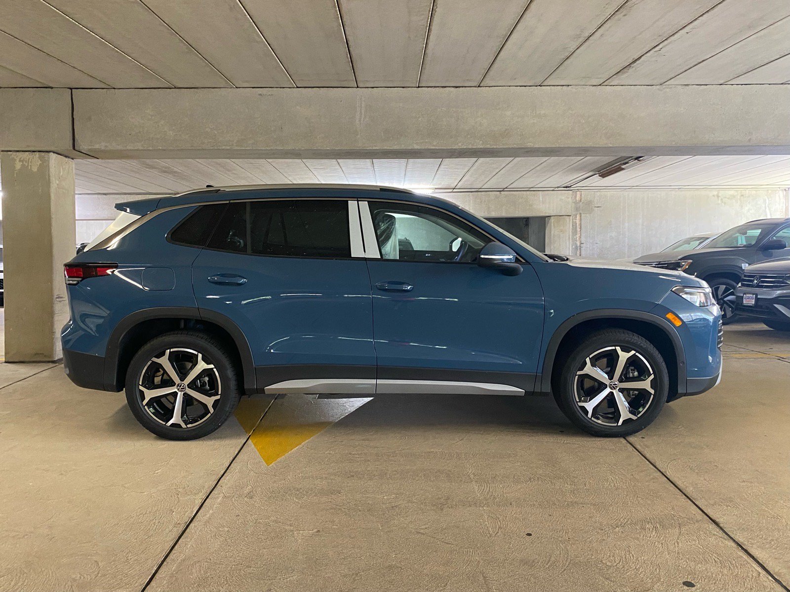 New 2026 Volkswagen Tiguan SE AWD/4WD image 2