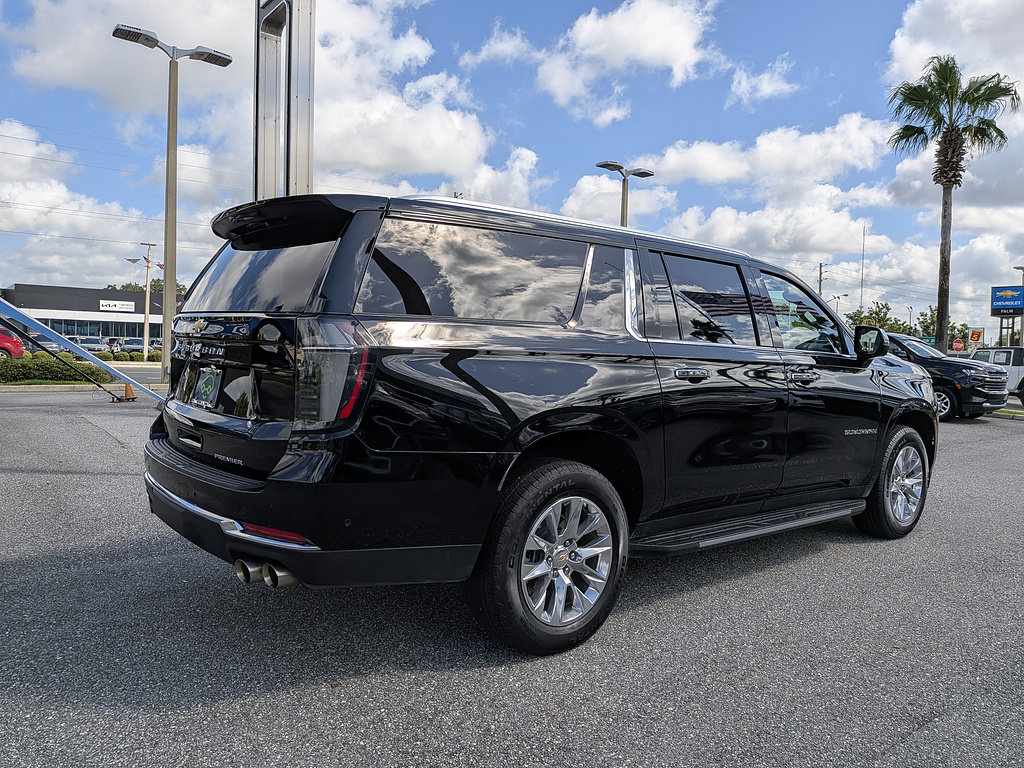 Certified 2025 Chevrolet Suburban Premier AWD/4WD image 3