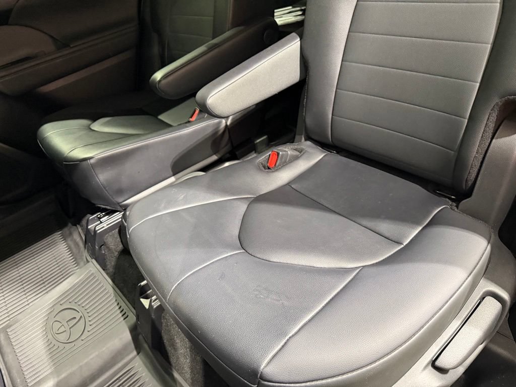 Certified 2025 Toyota Highlander XLE AWD/4WD image 21