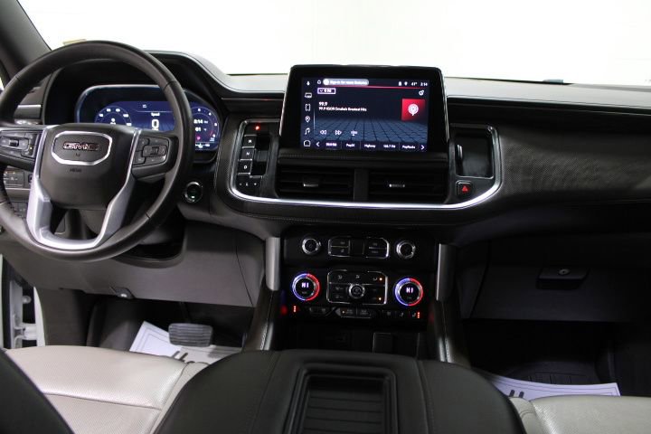 Used 2023 GMC Yukon XL SLT w/ SLT Luxury Package image 33