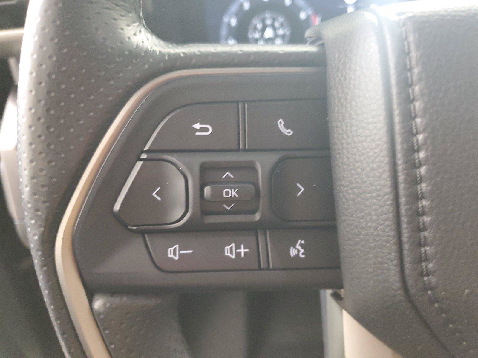 Used 2025 Toyota 4Runner TRD Off-Road Premium AWD/4WD image 24