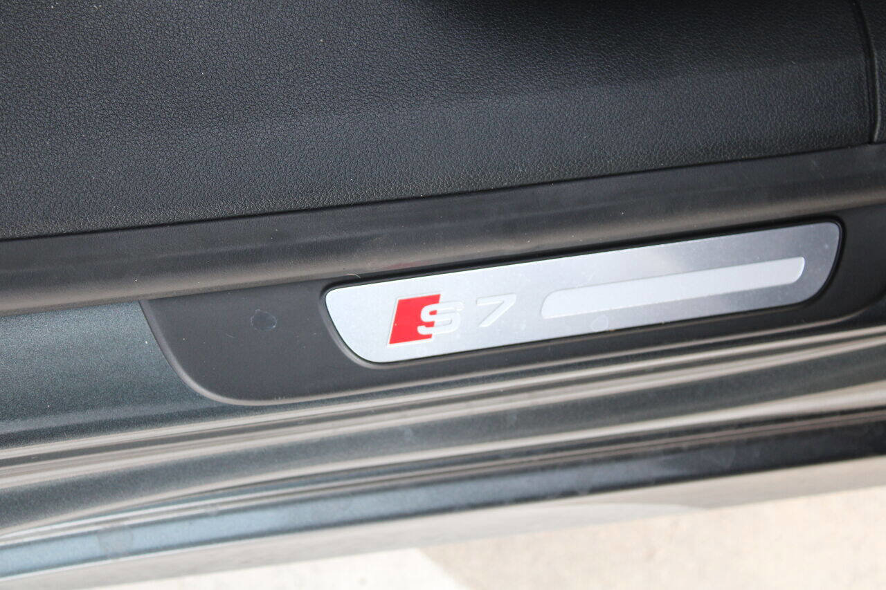 Used 2017 Audi S7 Premium Plus w/ S7 Sport Package image 17