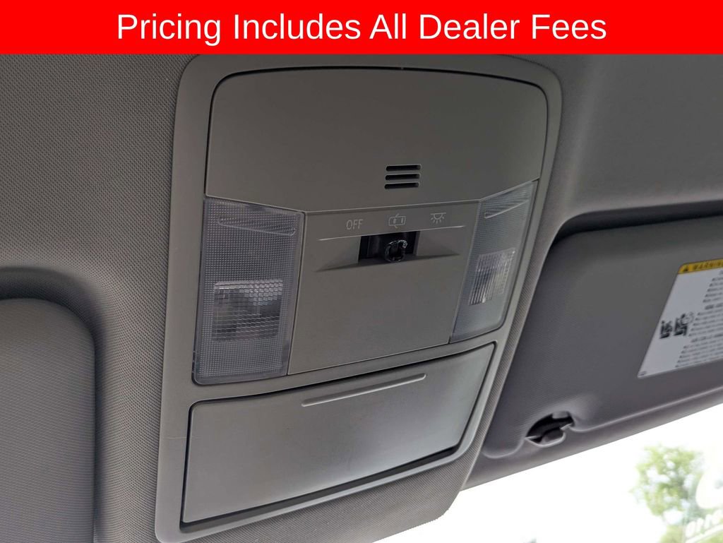 Used 2018 Toyota RAV4 LE FWD image 22