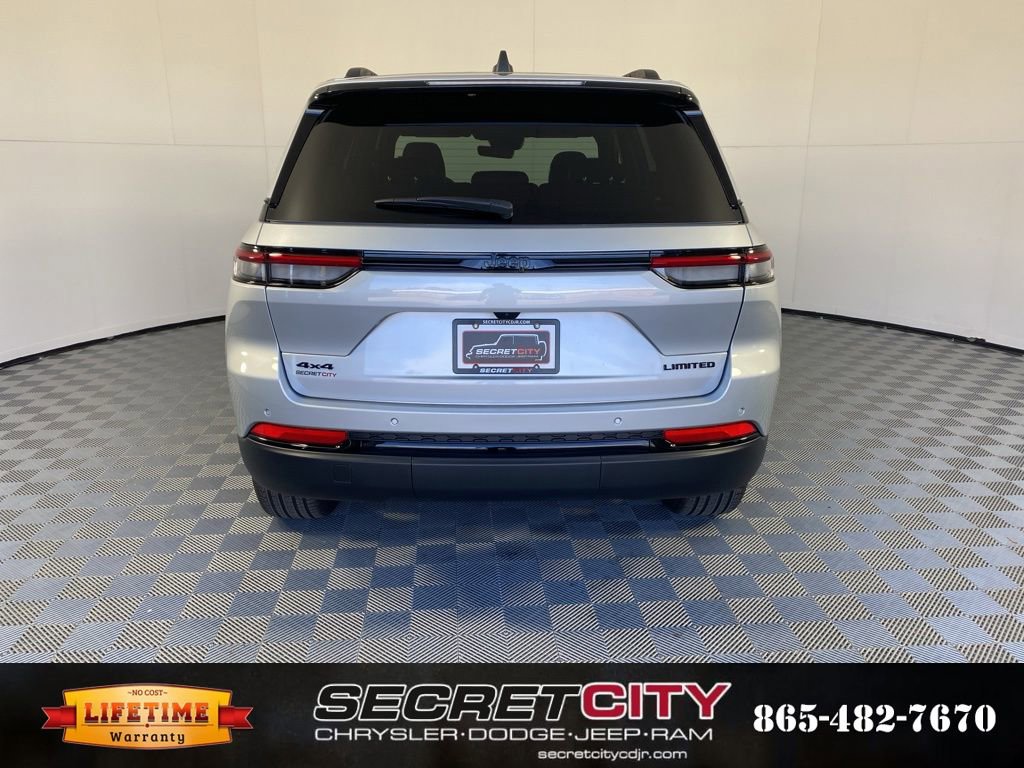 New 2025 Jeep Grand Cherokee Limited w/ Black Appearance Package image 6