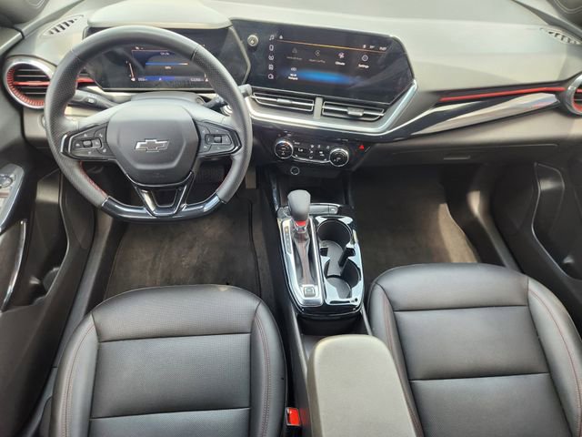 Used 2024 Chevrolet Trax RS FWD image 26