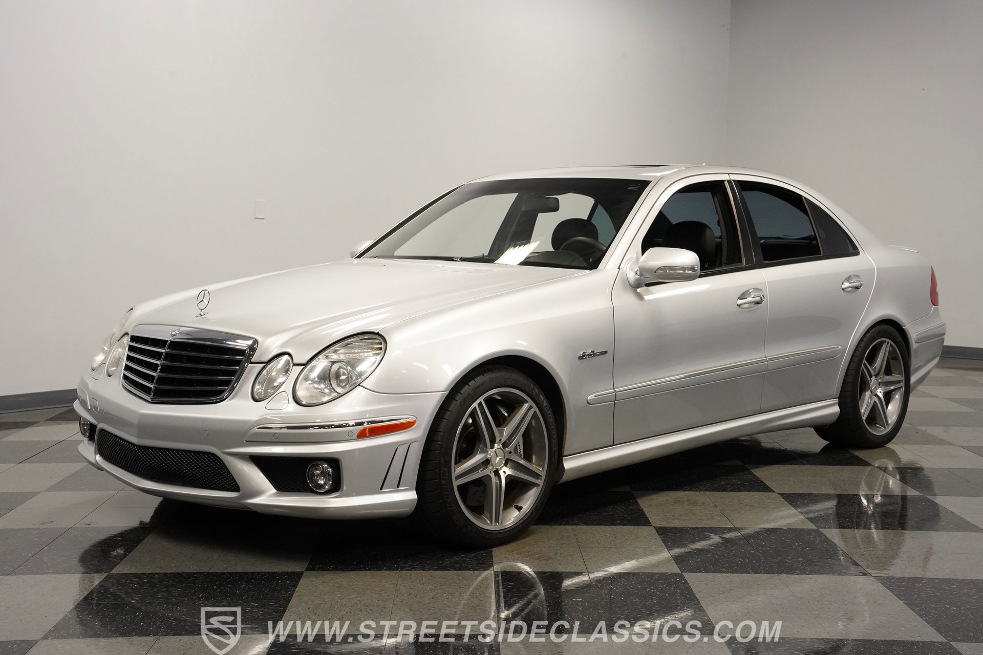 Used 2007 Mercedes-Benz E 63 AMG Sedan image 5