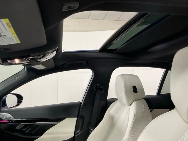Certified 2024 BMW 530i xDrive w/ Premium Package image 26
