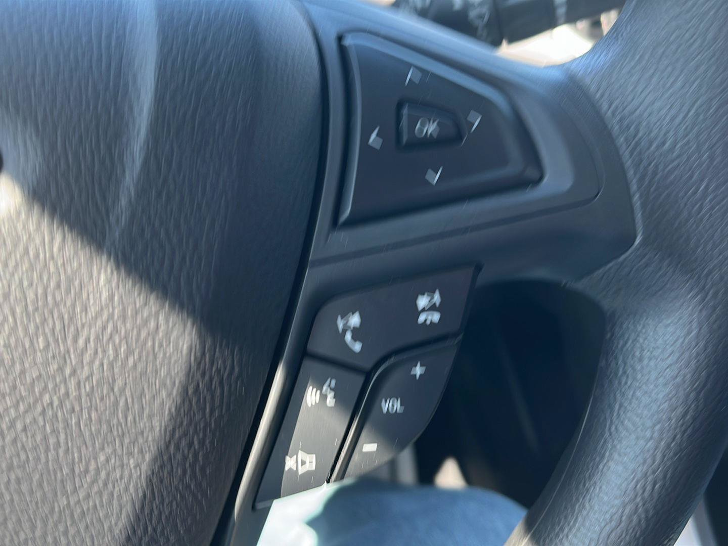 Used 2024 Ford Edge SE w/ Black Appearance Package AWD/4WD image 11