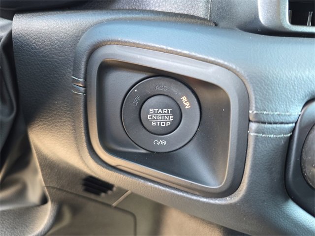 Used 2025 Jeep Wrangler Sahara image 26