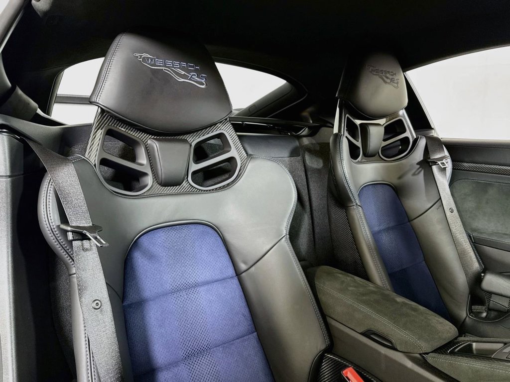 Certified 2025 Porsche 718 Cayman GT4 RS RWD image 18