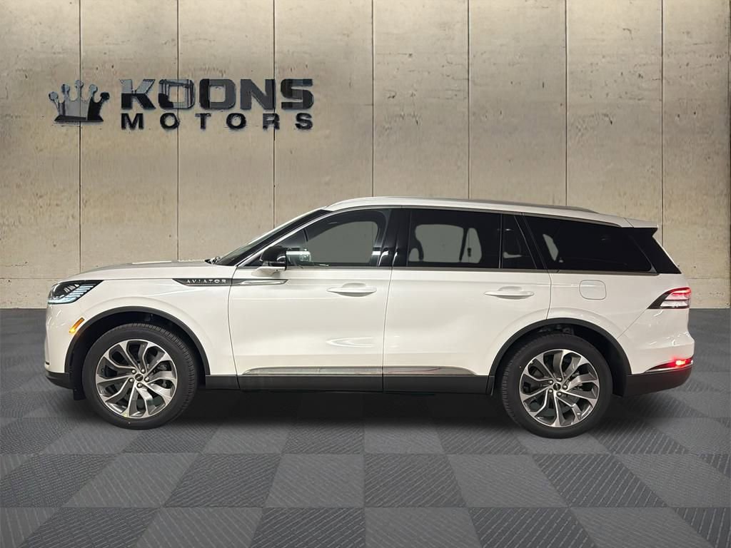 New 2026 Lincoln Aviator Reserve AWD/4WD image 2