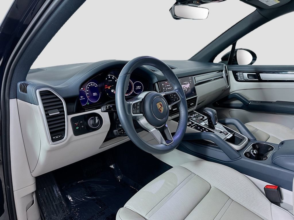 Certified 2023 Porsche Cayenne Platinum Edition AWD/4WD image 4