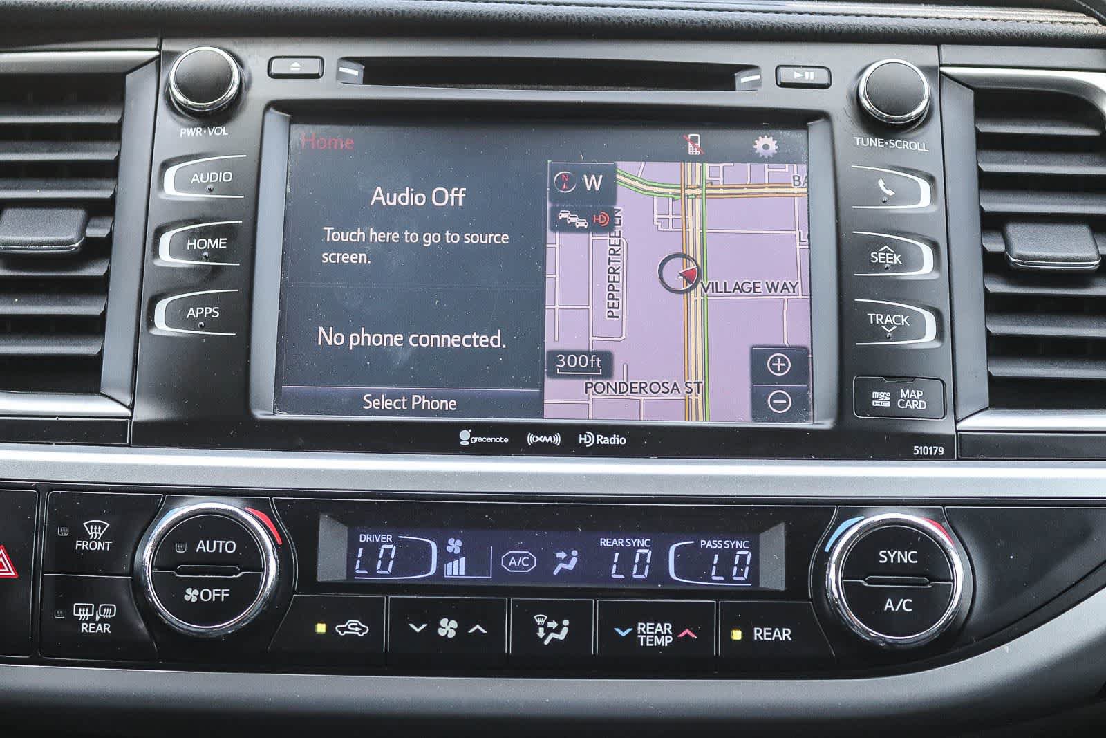Used 2018 Toyota Highlander SE FWD image 13
