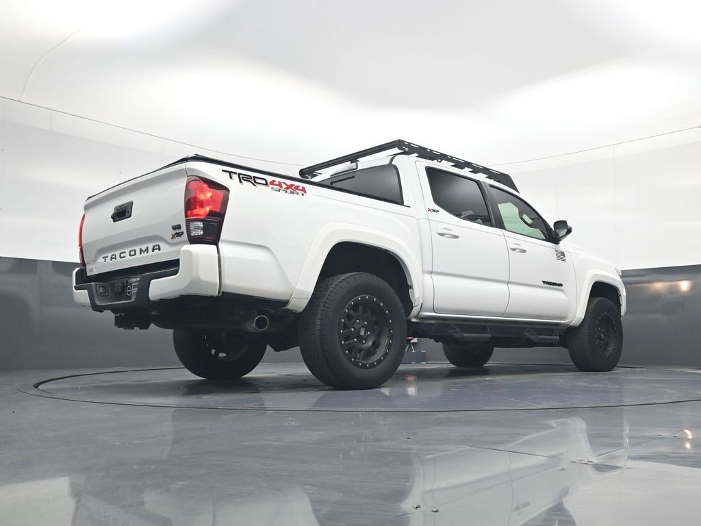 Used 2018 Toyota Tacoma TRD Sport image 27