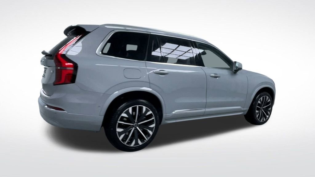 New 2026 Volvo XC90 B6 Plus w/ Protection Package Premier image 24