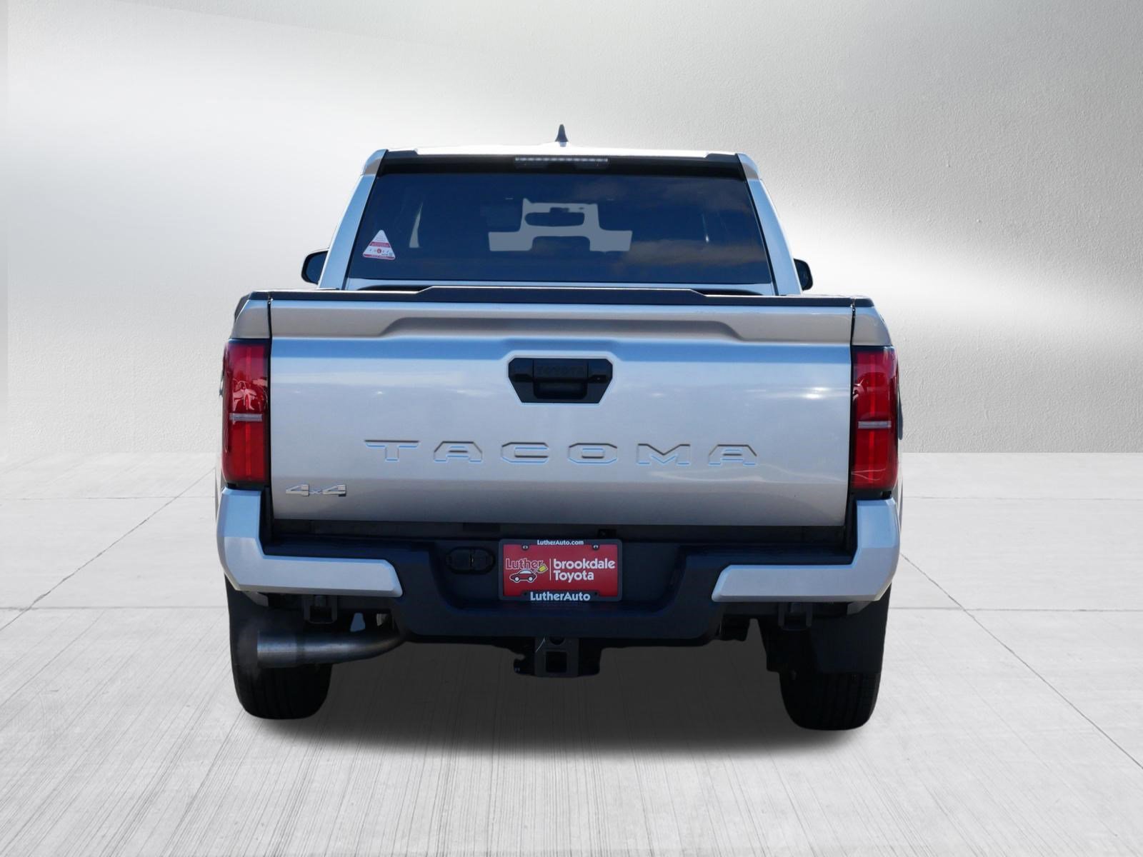 Certified 2024 Toyota Tacoma SR5 AWD/4WD image 6