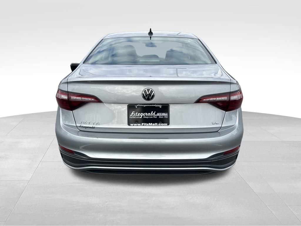 Used 2024 Volkswagen Jetta SE image 6
