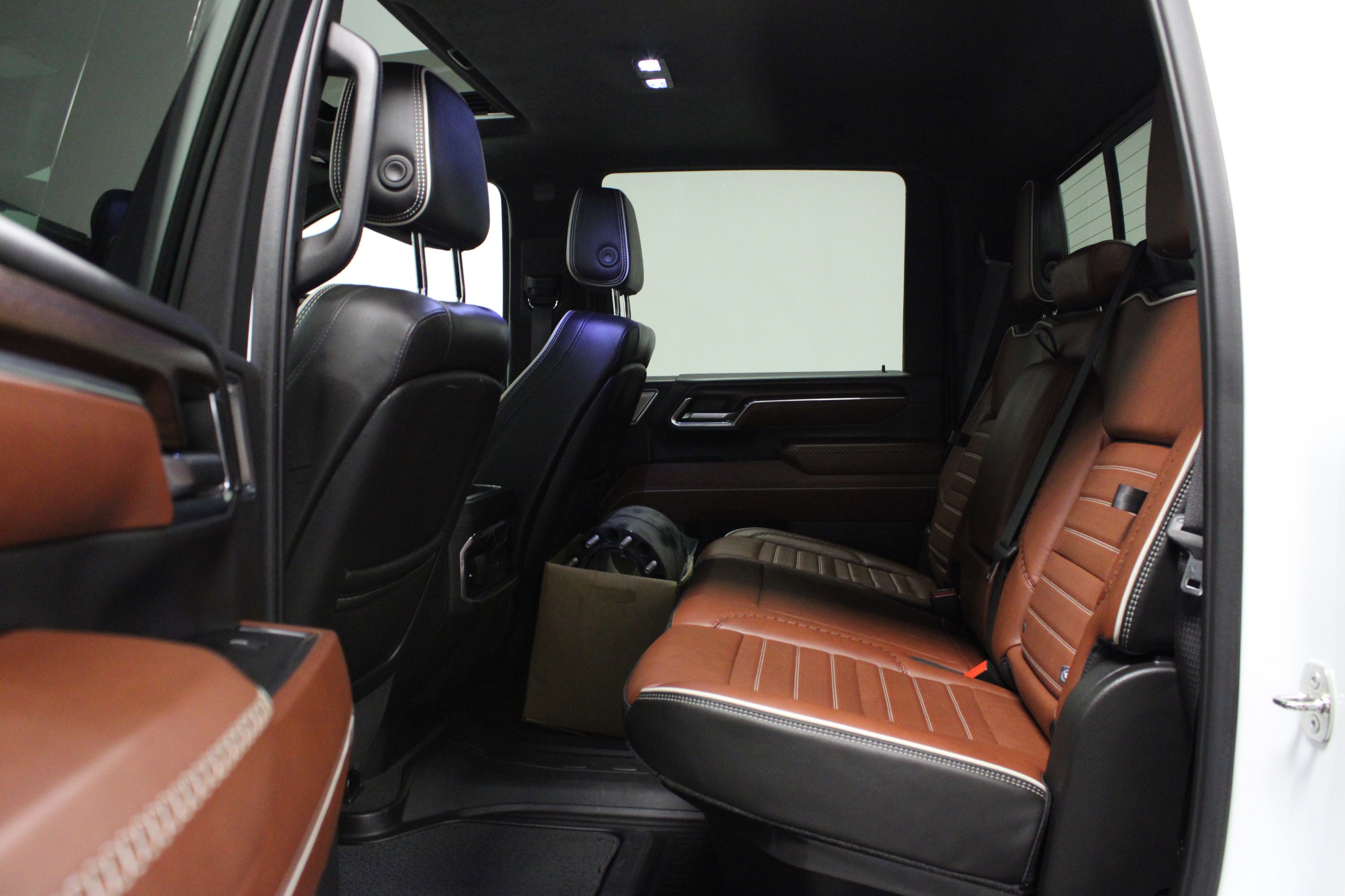 Used 2024 GMC Sierra 2500 Denali Ultimate image 13