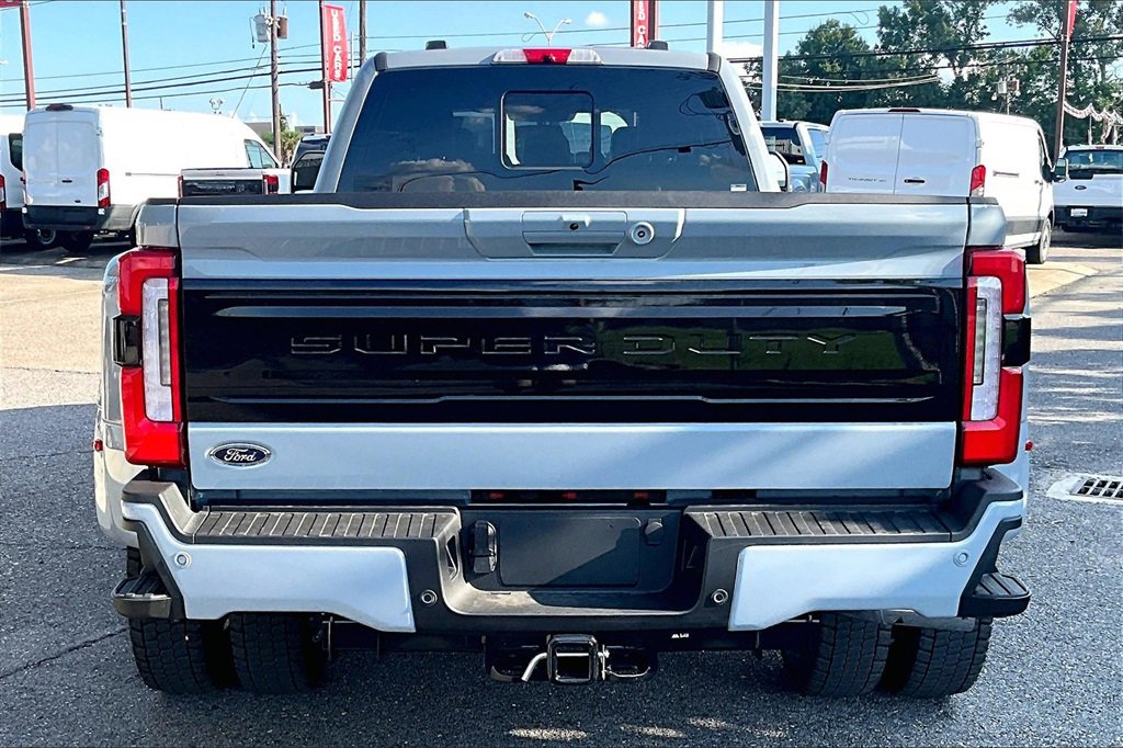 New 2026 Ford F450 Platinum image 4