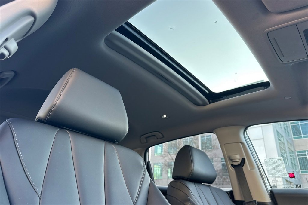 Certified 2025 Acura ADX AWD image 18