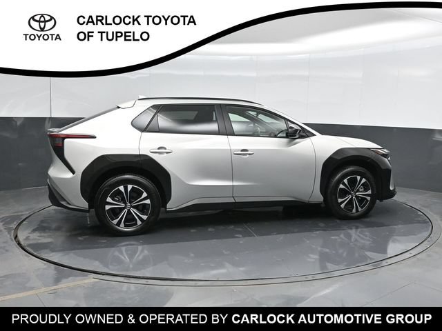 Used 2025 Toyota bZ4X FWD image 4
