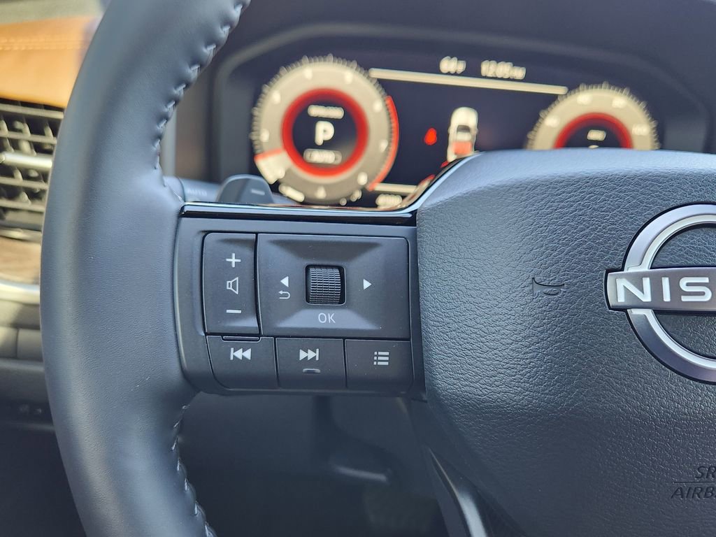 Used 2025 Nissan Rogue Platinum w/ Platinum Premium Package image 26